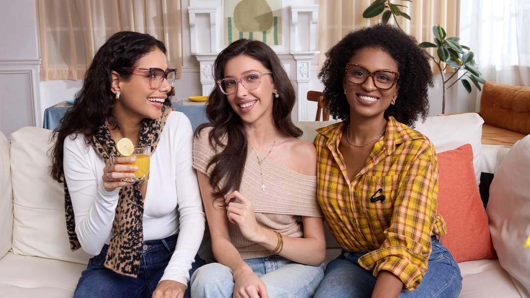 Holiday Glam Style: Show Stopper Glasses That Steel Every Spotlight